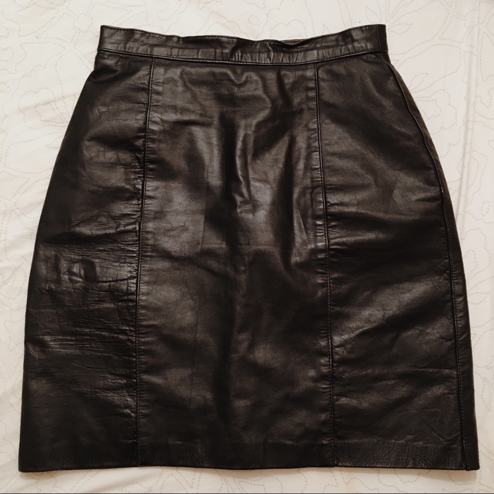 VINTAGE Genuine Black Terra Leather Mini Skirt! 👑